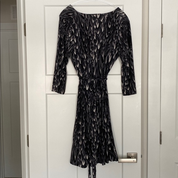 Talbots Dresses & Skirts - Talbots Gray, Black and White Long Sleeve Knit Dress, size Lp. EUC